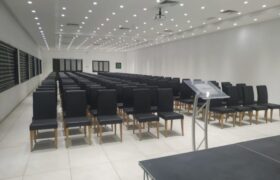 SALLE DE  250.000 PLACES