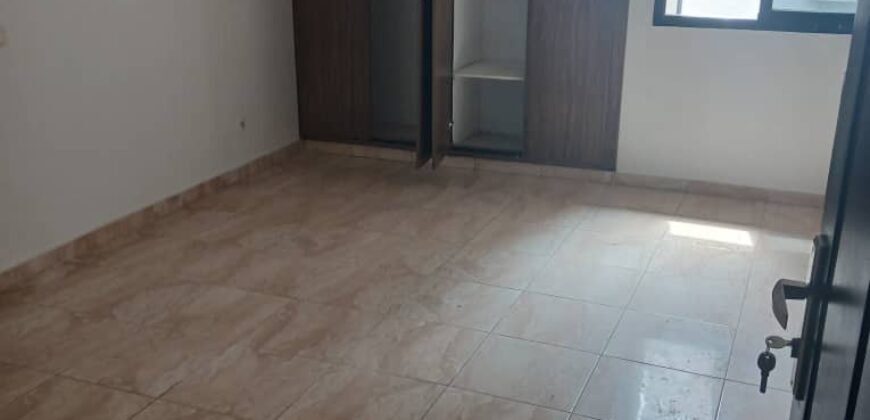 APPARTEMENT 04 PIECES