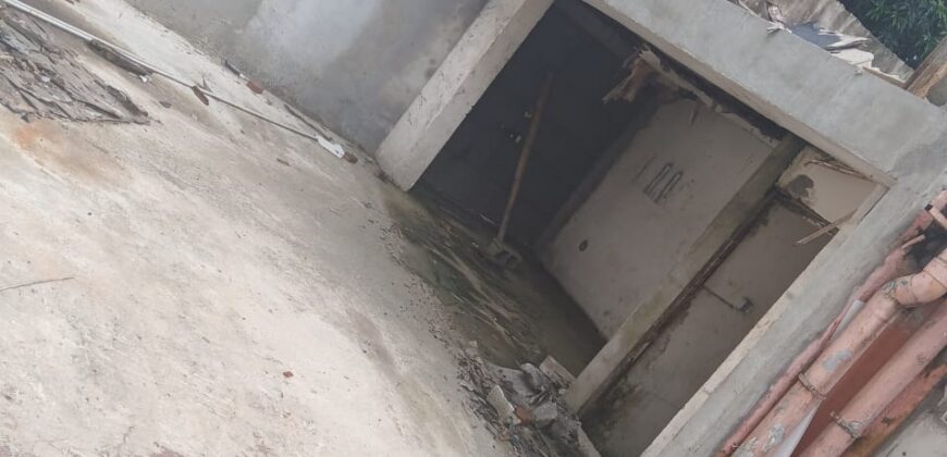 TERRAIN BÂTI, 838 m² | ZONE 4